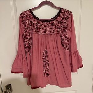 Mi Golondrina long sleeve blouse. Size medium. Excellent used conditioned.